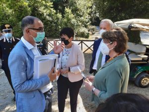 ICOS Italy Focal Point Carlo Calfapietra and Sylvain Bellenger of Director of Capodimonte Museum hosted Minister of University Maria Christina Messa and President of the Italian Research Council Maria Chiara Carrozza at the ICOS Capodimonte station near Naples, Italy.