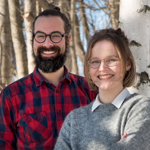 Image of ICOS new people Laurent and Maria smiling in front of a tree