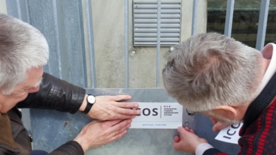ICOS stickers added to station