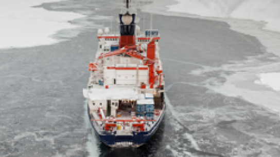 polarstern research ship in the arctic